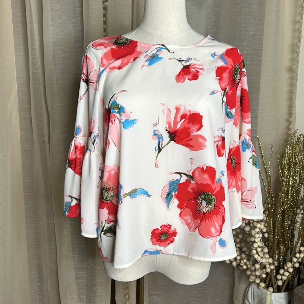 Romantic Floral blouse W5 sz S fits like M